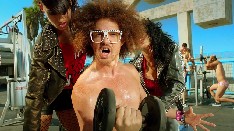 LMFAO – Sexy and I Know It
